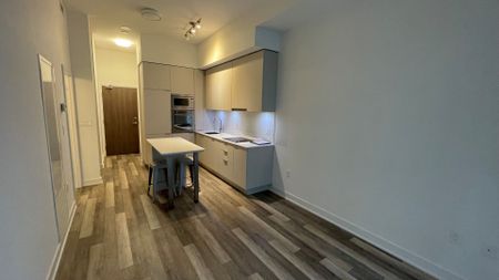 For Lease - 27 Bathurst Street Unit# 816W, Toronto, Ontario - Photo 3