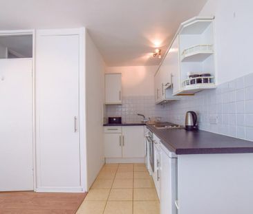 Studio to rent - Photo 4