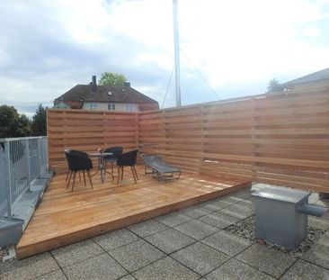 NEUWERTIGE DACHGESCHOSSWOHNUNG NÄHE DPU ZU VERMIETEN - Foto 2