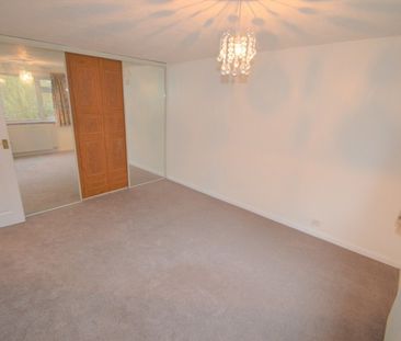 2 bedroom Apartment - ADELE AVENUE, DIGSWELL. - Photo 4