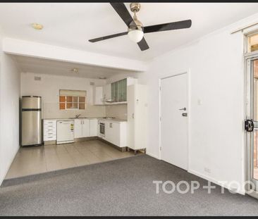 Stunning Apartment Seaviews - Photo 1