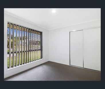 Large Family Home - Close to Hospital - Photo 5