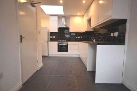 Pitcroft Avenue, Reading, RG6 - Photo 4