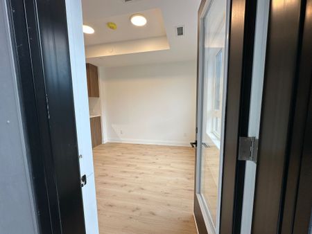 For Lease - 3250 Carding Mill Trail Unit# 421, Oakville, Ontario - Photo 5