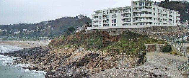 The Osborne, Langland, Swansea, SA3 - Photo 1