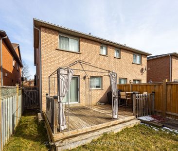 Semi-Detached Home For Lease | N8136326 - Photo 4