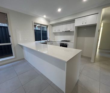 The Perfect 4 Bedroom Home! - Photo 4