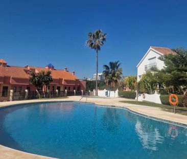 Alquiler de piso en Calle las Dalias, 18 b - Photo 2