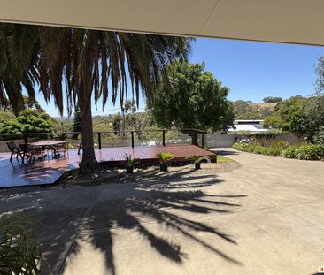 Furnished & Stunning Studio Apartment with a View to Match! - Photo 6