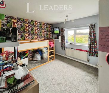 3 bedroom house to rent Bay View Crescent, Little Oakley, CO12 - Photo 6
