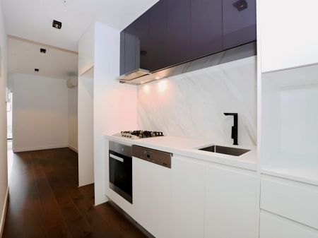 2 Bed, 1 Bath - Photo 5