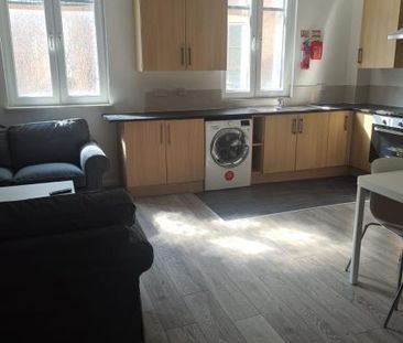 5 bedroom flat share to rent - Photo 5