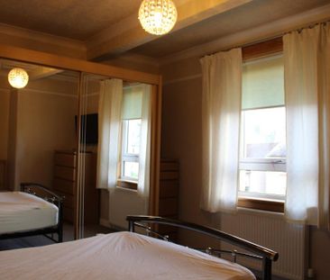 2 bed flat for rent in Priestfield - Photo 5