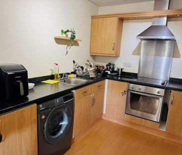 2 bedroom flat to rent - Photo 3