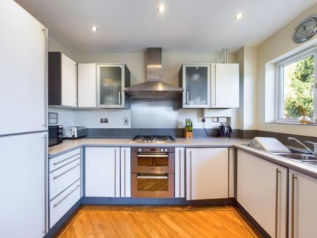 2 bedroom apartment to rent - Photo 5