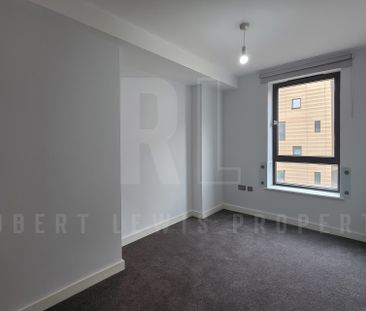 Modern Three Bedroom Modern Apartment – Foster Street, London, NW4 2FB - Photo 5