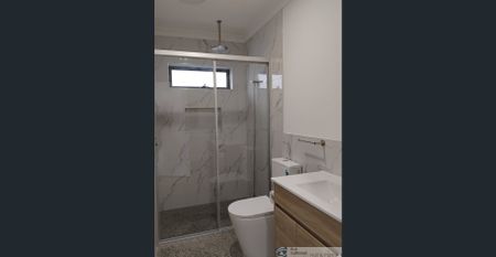 STUDIO/BEDSIT! - Photo 4