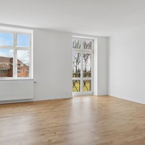 Lys 4-værelses med altan - Photo 2