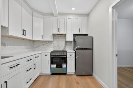 For Lease - 19 Candis Drive Unit# B, Toronto, Ontario - Photo 3