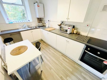 Cardiff Road, Troedyrhiw, MERTHYR TYDFIL - Photo 3