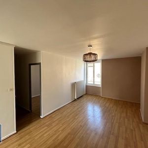 Location Appartement 2 pièces 44m² VILLEFRANCHE SUR SAONE 69400 - Photo 2