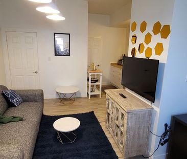 For Lease - 212 Wilson Street Unit# 1, Hamilton, Ontario - Photo 5