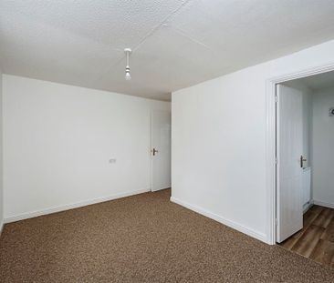 Meadow Rise, Townhill, Swansea, SA1 - Photo 3