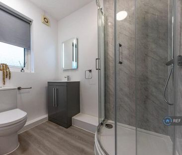 3 bedroom terraced house to rent - Photo 6