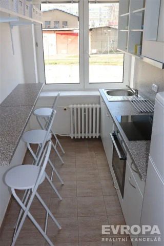 Pronájem plně vybaveného pokoje s 1 lůžkem - Photo 4
