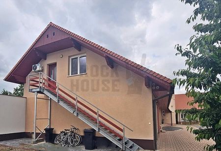 Kiadó felújított ház - Békéscsaba - Photo 2