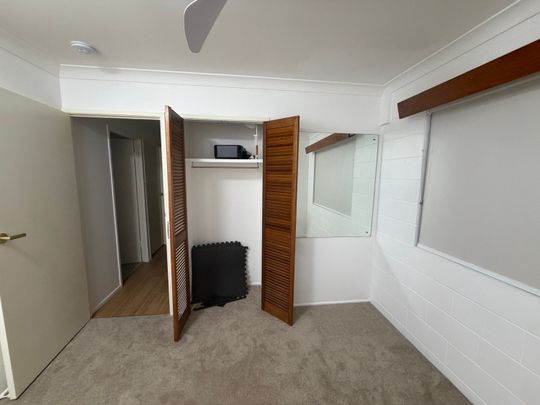 Kirwan - Photo 1
