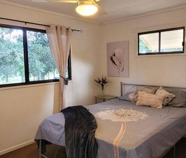 4 Bedroom Renovated and Furnished Home! - Photo 3