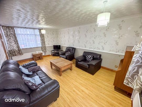 3 bedroom terraced house to rent - Photo 1