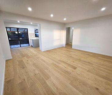 Recently Renovated 3-Bedrooms Home in Quiet Sunnyhills Cul-de-Sac - Photo 1