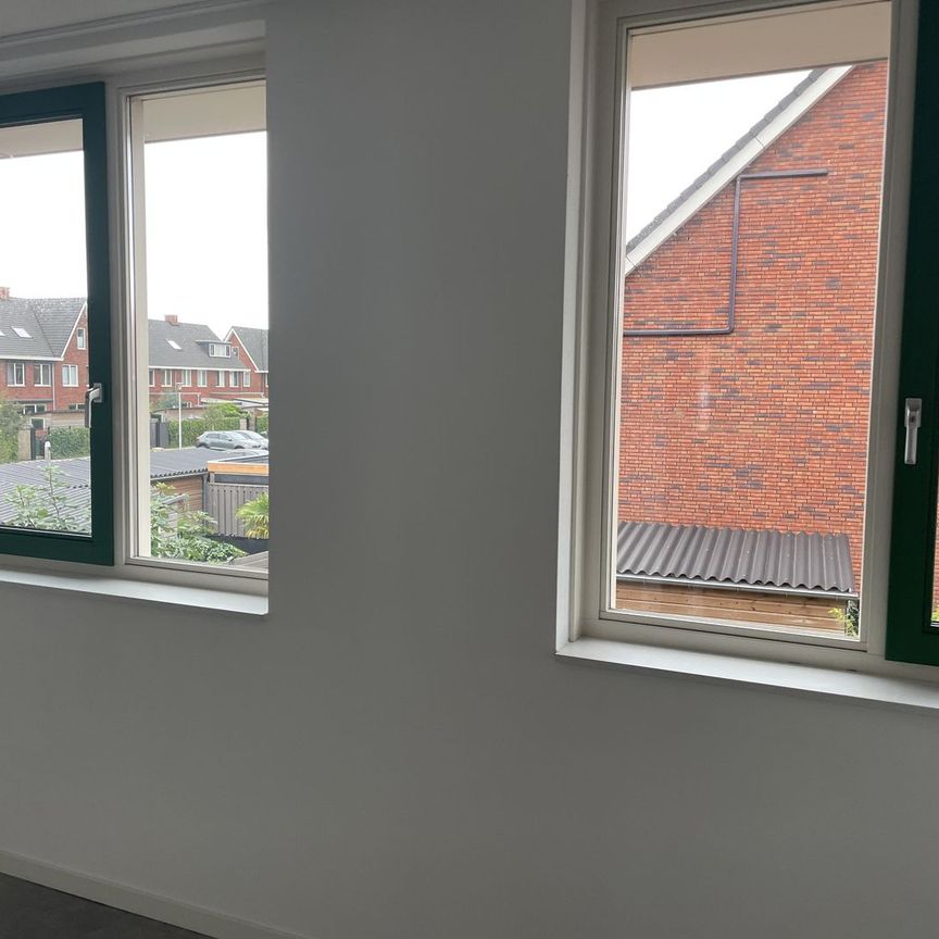 H.W. Mesdagstraat 45, Breitnerstraat en omgeving, 3314XL, Dordrecht - Foto 1