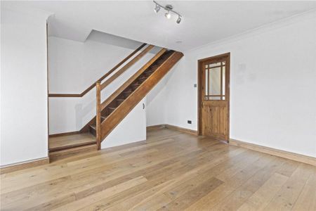 2 bedroom end of terrace house to rent - Photo 2