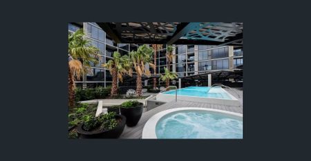 Stylish One Bedroom Apartment in the Sought After North Complex - Photo 5