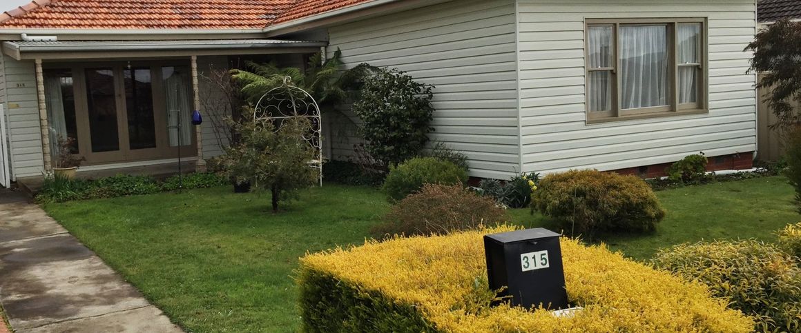 3 Bedroom Home with Plenty to offer - Photo 1