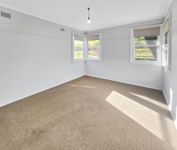 Charming Renovated Home in Prime Location - Photo 3