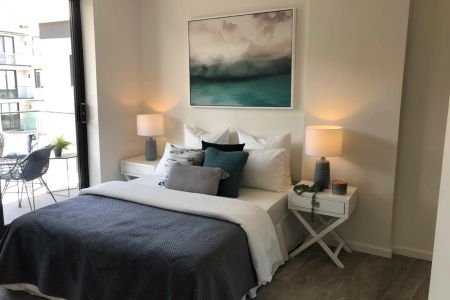 Modern two-bedroom apartment in a convenient Homebush location - Photo 3