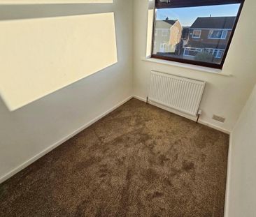 3 bedroom semi-detached house to rent - Photo 6