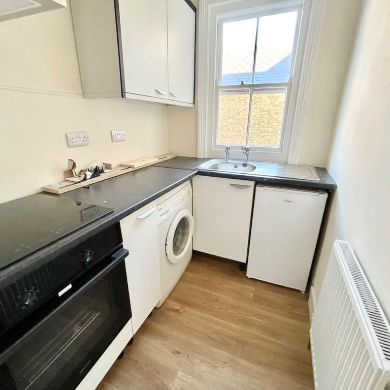 1 bedroom flat to rent - Photo 1
