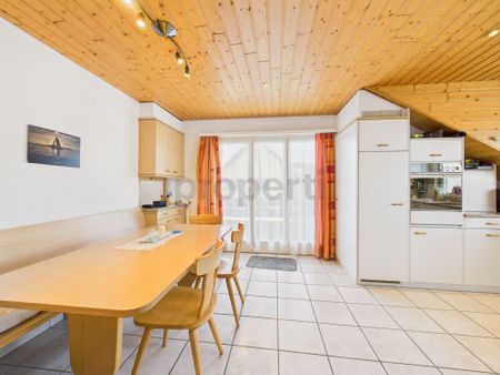 Charming 4-room penthouse apartment in Fahrwangen - Photo 3