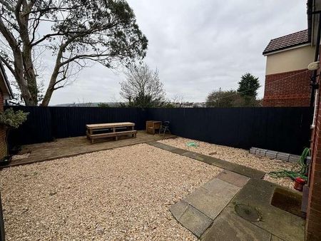 Clos Eileen Chilcott, Llansamlet, Swansea, SA7 - Photo 2