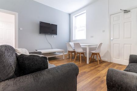 Bayswater Road, Jesmond - Photo 2