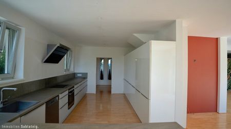 REPRÄSENTATIVE ARCHITEKTENVILLA IN GEHOBENER WOHNLAGE mit Pool, Wellness und einzigartigem Panoramablick! - Photo 5