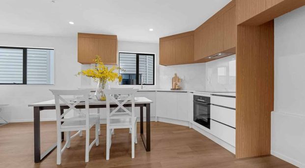 2-Bedroom in New Lynn - Photo 1