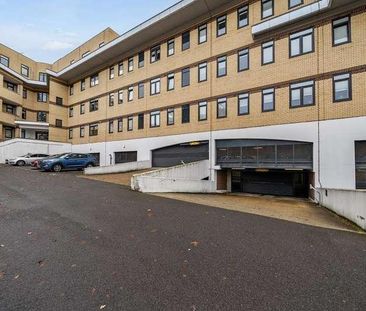 Bracknell, Berkshire, RG12 - Photo 5