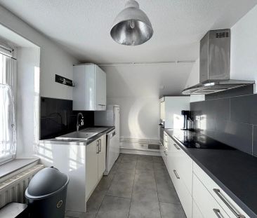 Appartement à louer 5 pièces 105.99m² - Photo 4