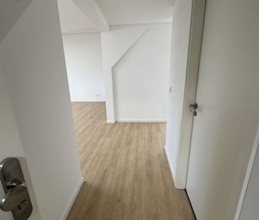 Erstbezug: 2 Zimmer-Dachgeschosswohnung Nähe Bahnhof - Foto 3